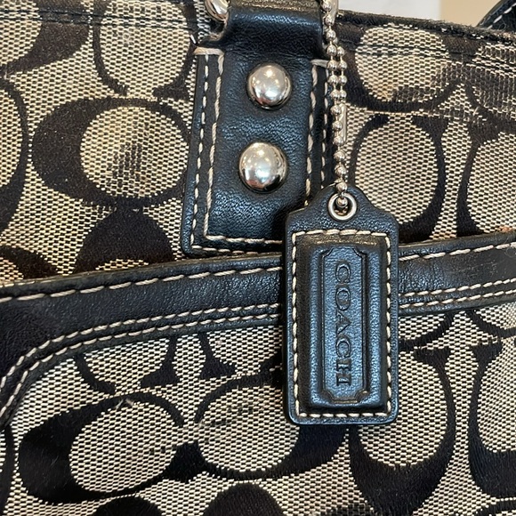 Authentic Coach Purse - Picture 2 of 9